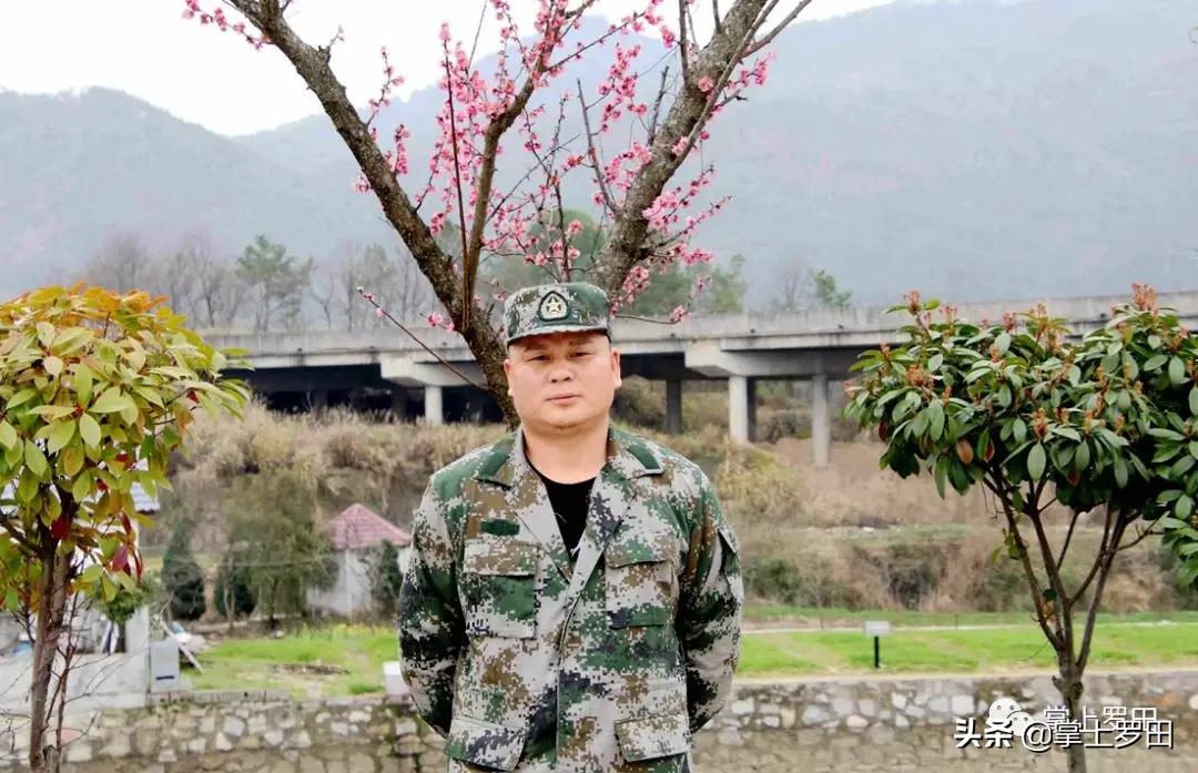 他们的付出值得铭记,他们的身影我们应该永远铭记