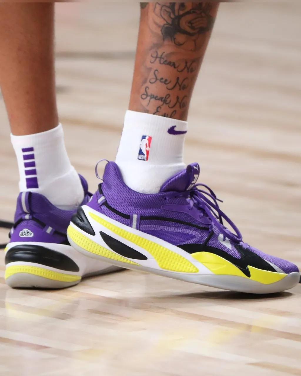 nba球员上脚球鞋库里,nba球星上脚球鞋乔丹