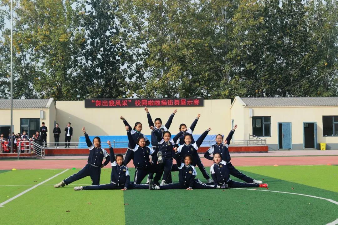 东方双语学校街舞啦啦操,东方双语本部啦啦操