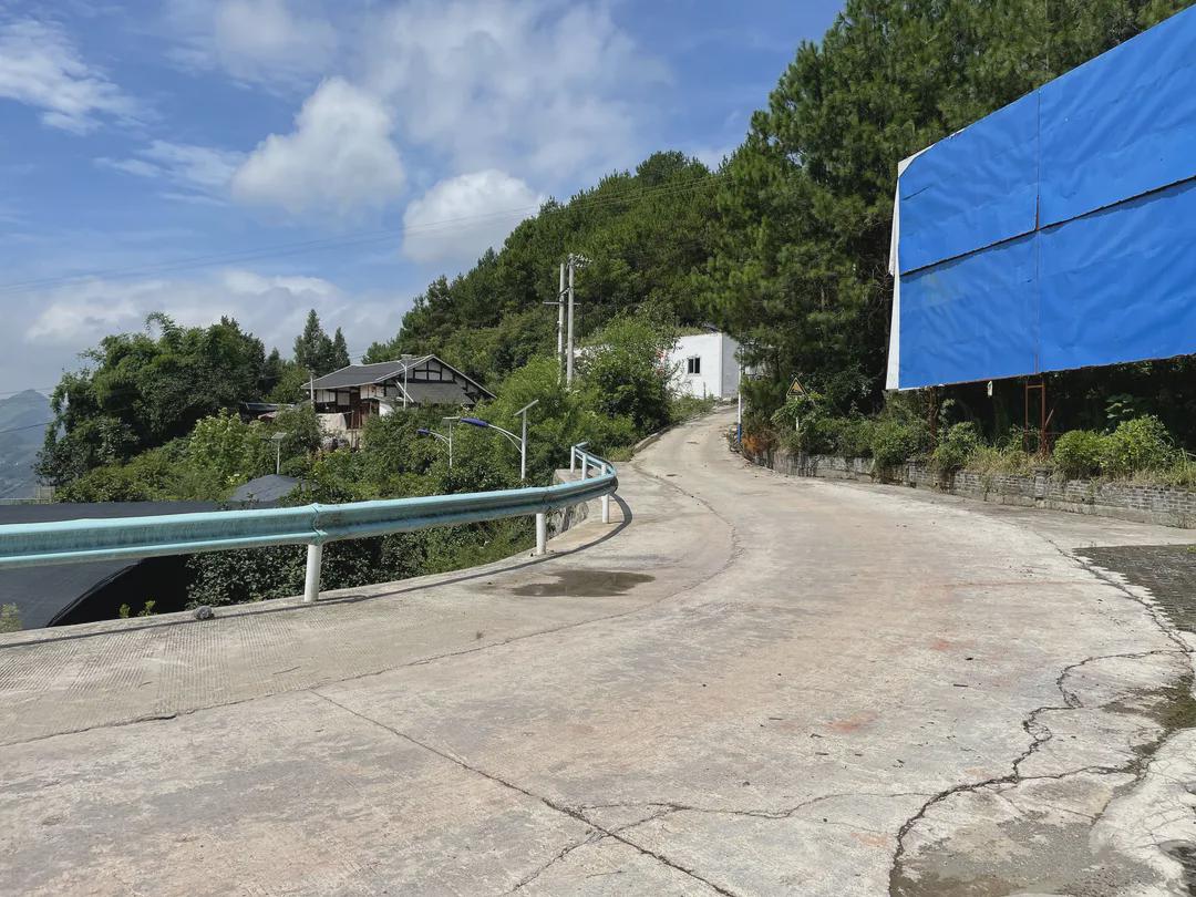 贵州遵义一个小山村,贵州遵义的一座小山村