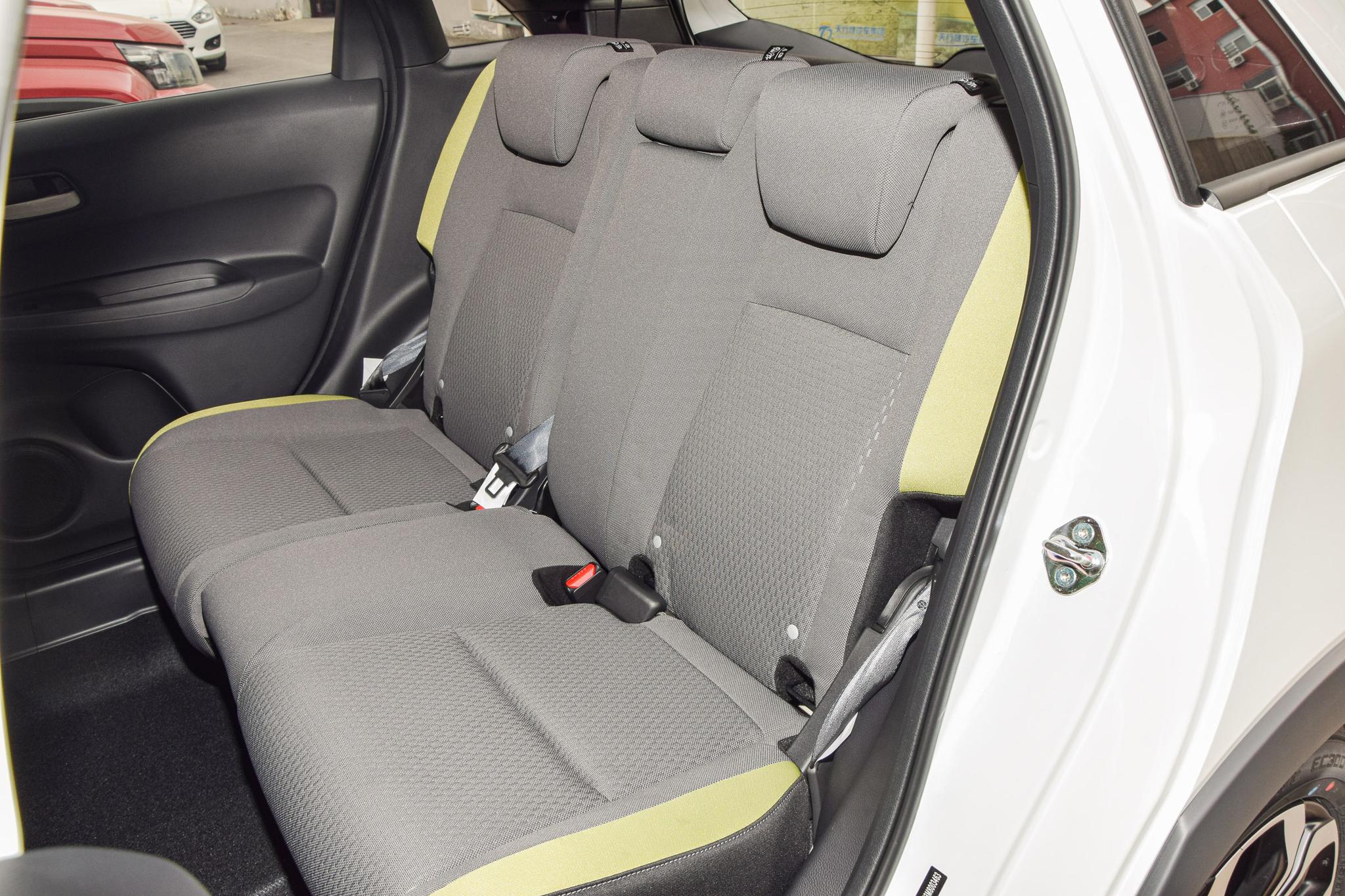 这二款日系耐用低价代步车，空间大油耗低，停车也方便养车也低廉