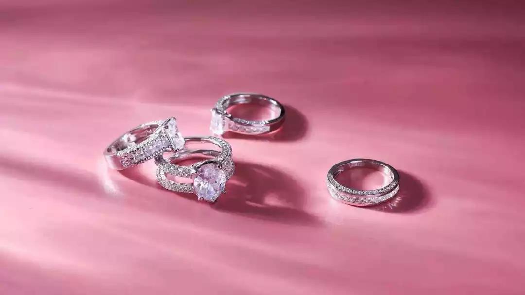 手链断了修一下多少钱,8千元手链维修