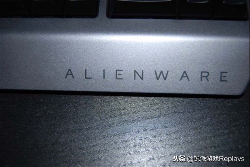 alienware外星人背部灯光,外星人全家桶颜值
