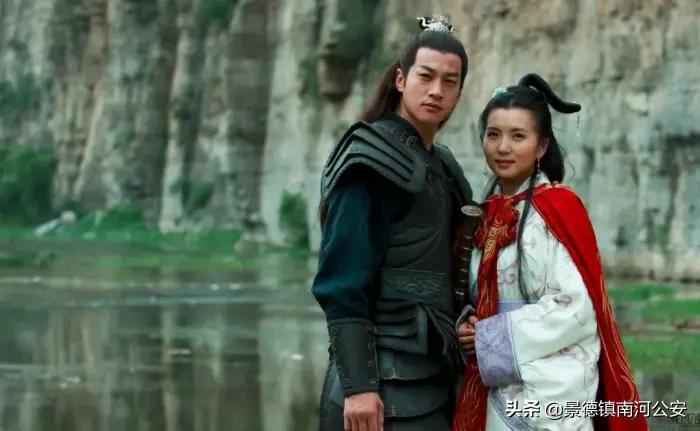 读三国演义100字感悟,三国志经典名篇100篇