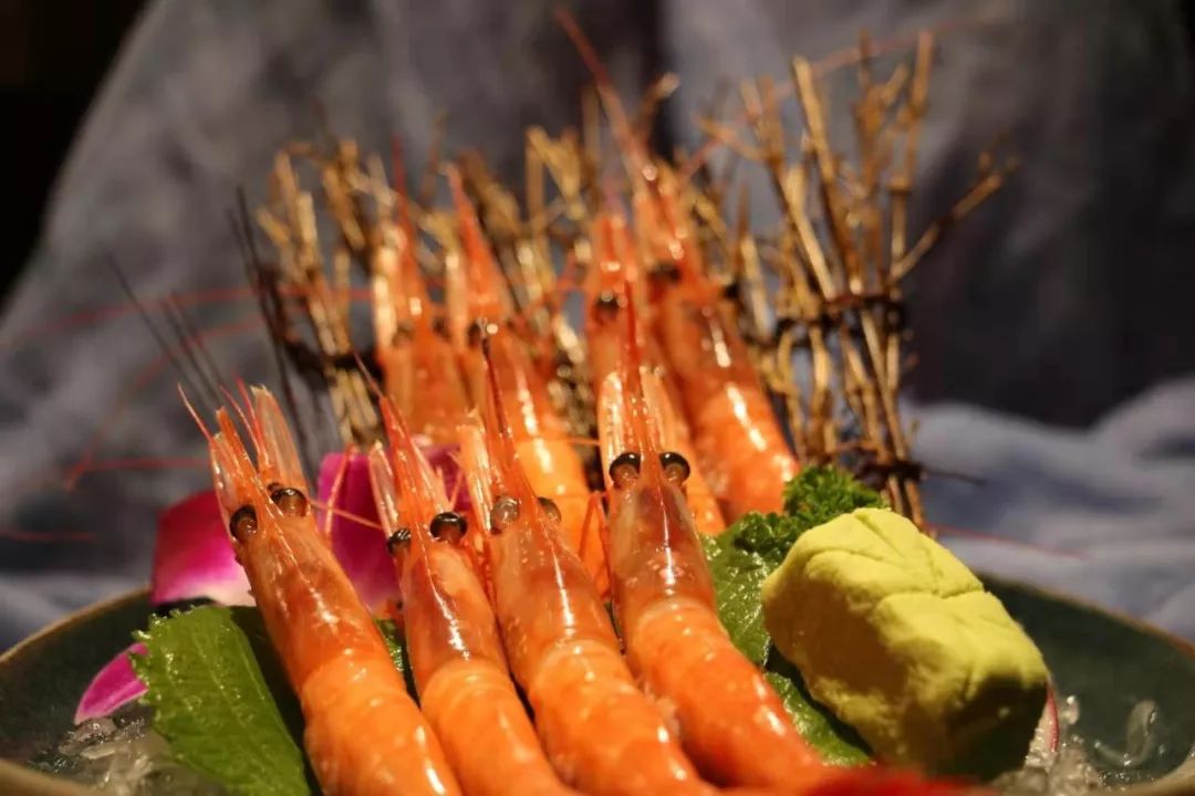 渔川禾日料周年庆｜折扣、礼品、免单，你想要的福利这里全都有