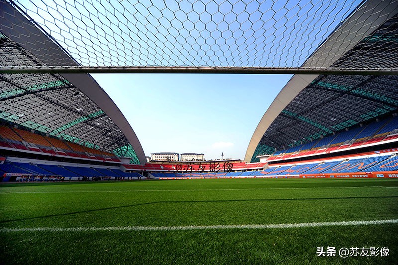 重庆奥体中心体育场容纳多少人,重庆奥体中心体育场图