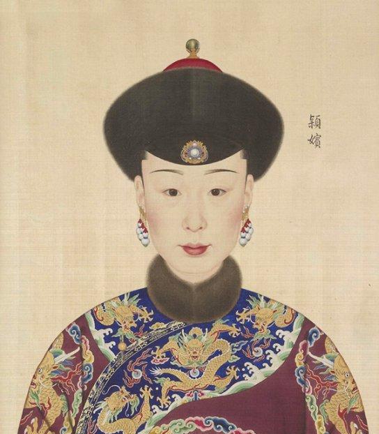 乾隆以及12个妃子的样貌复原图,一组图乾隆帝的后妃真实画像