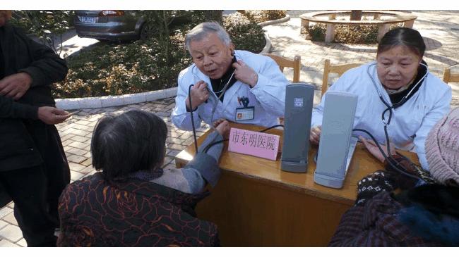 让群众家门口享专业医疗服务,让百姓家门口享中医服务