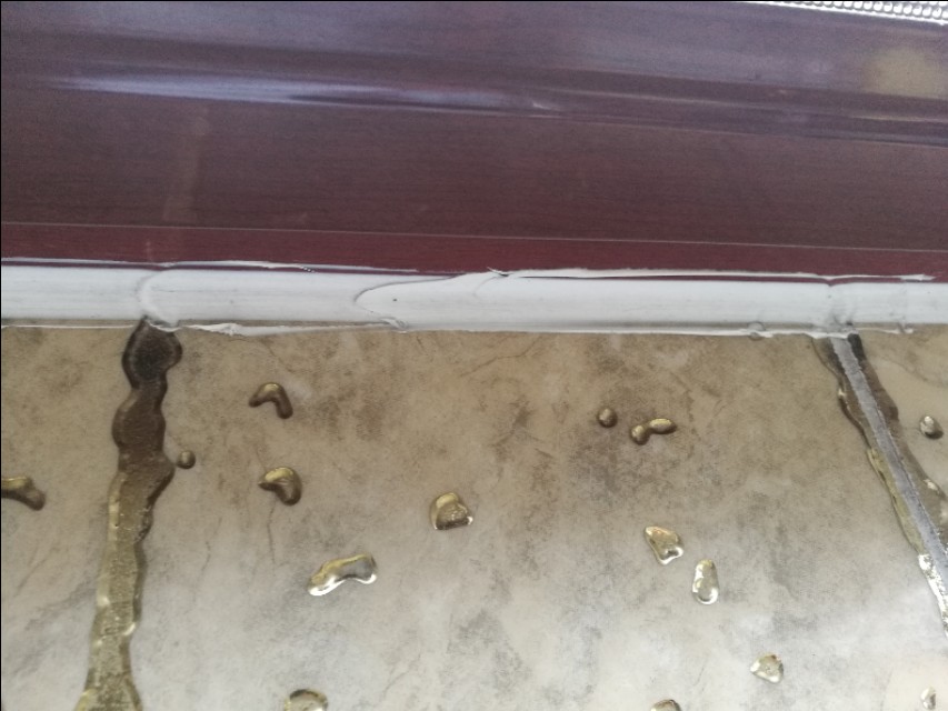 水池边玻璃胶里发霉发黑怎么处理,洗手池的玻璃胶发霉发黑