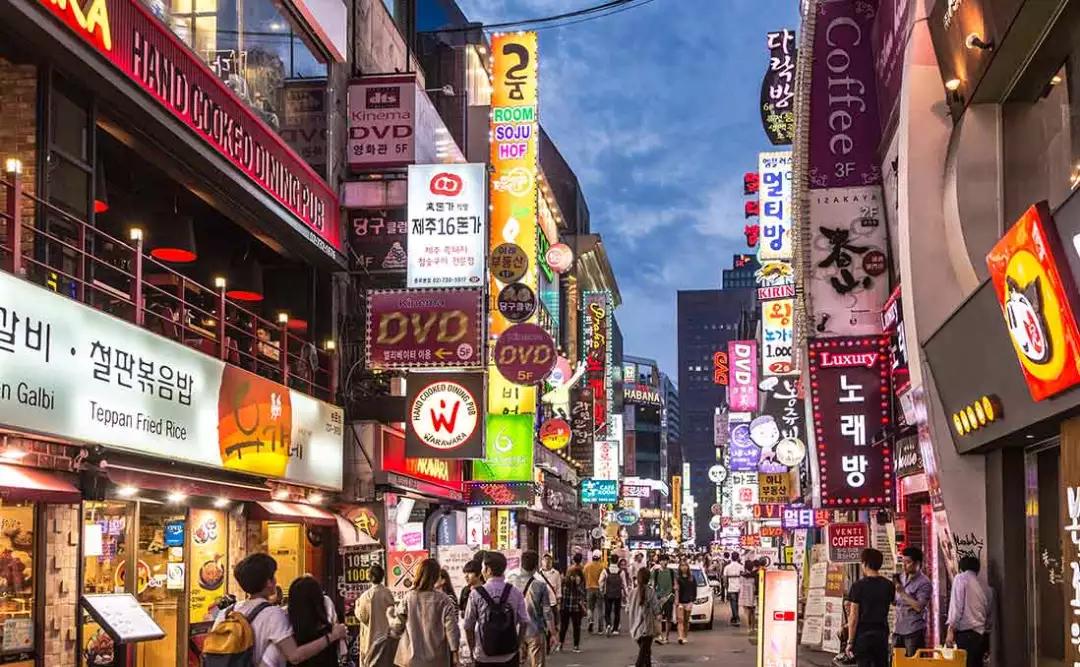 韩国化妆品新商机,男人也爱化妆了