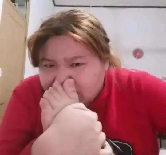 网红为罗志祥发声:“没结婚不算出轨”,无才无貌,纯靠卖丑出圈