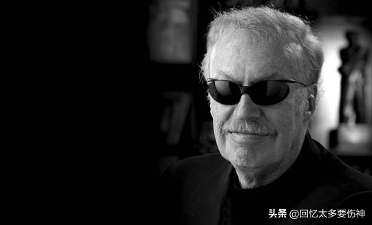 耐克在哪年签约了乔丹,乔丹当年为啥要签约nike