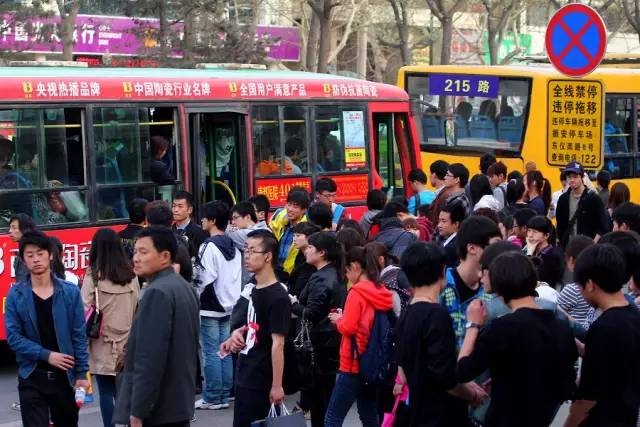 魅力西安大雁塔,西安人为什么喜欢去小寨