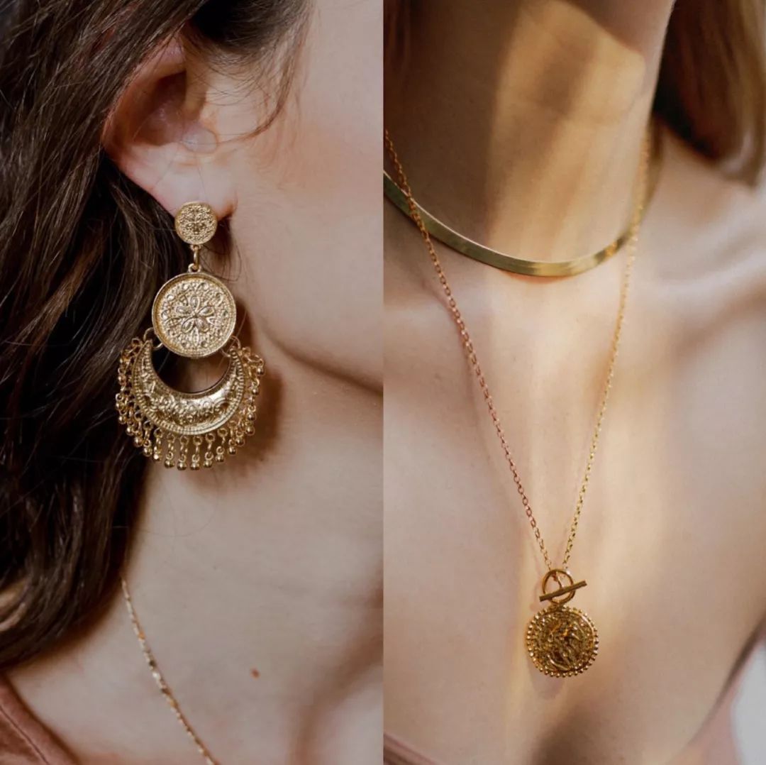 戴腻了千篇一律的珍珠星星饰品？换这5款饰品levelup你的穿搭