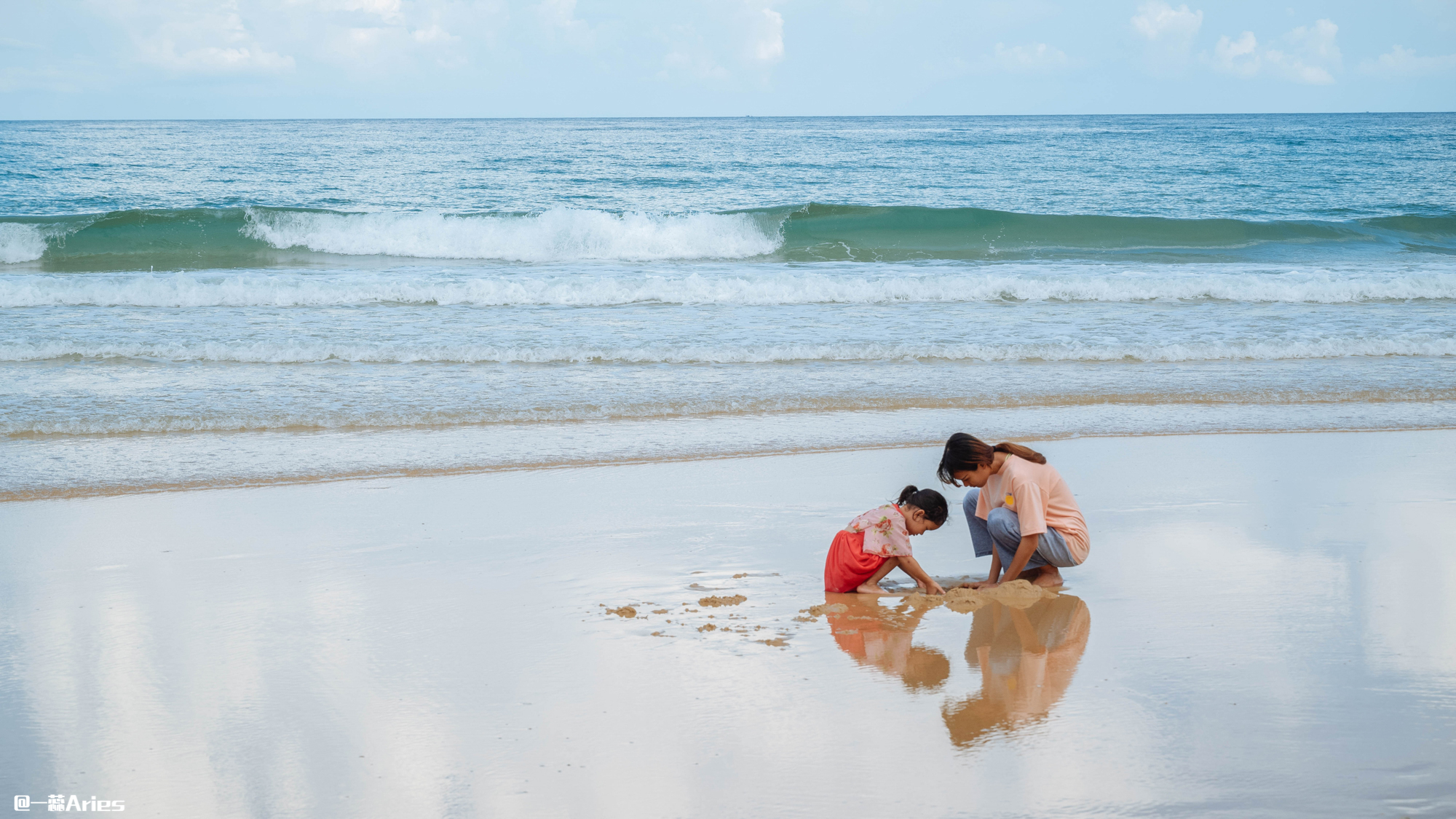 海南月亮湾旅游攻略,海南最美海湾旅游攻略