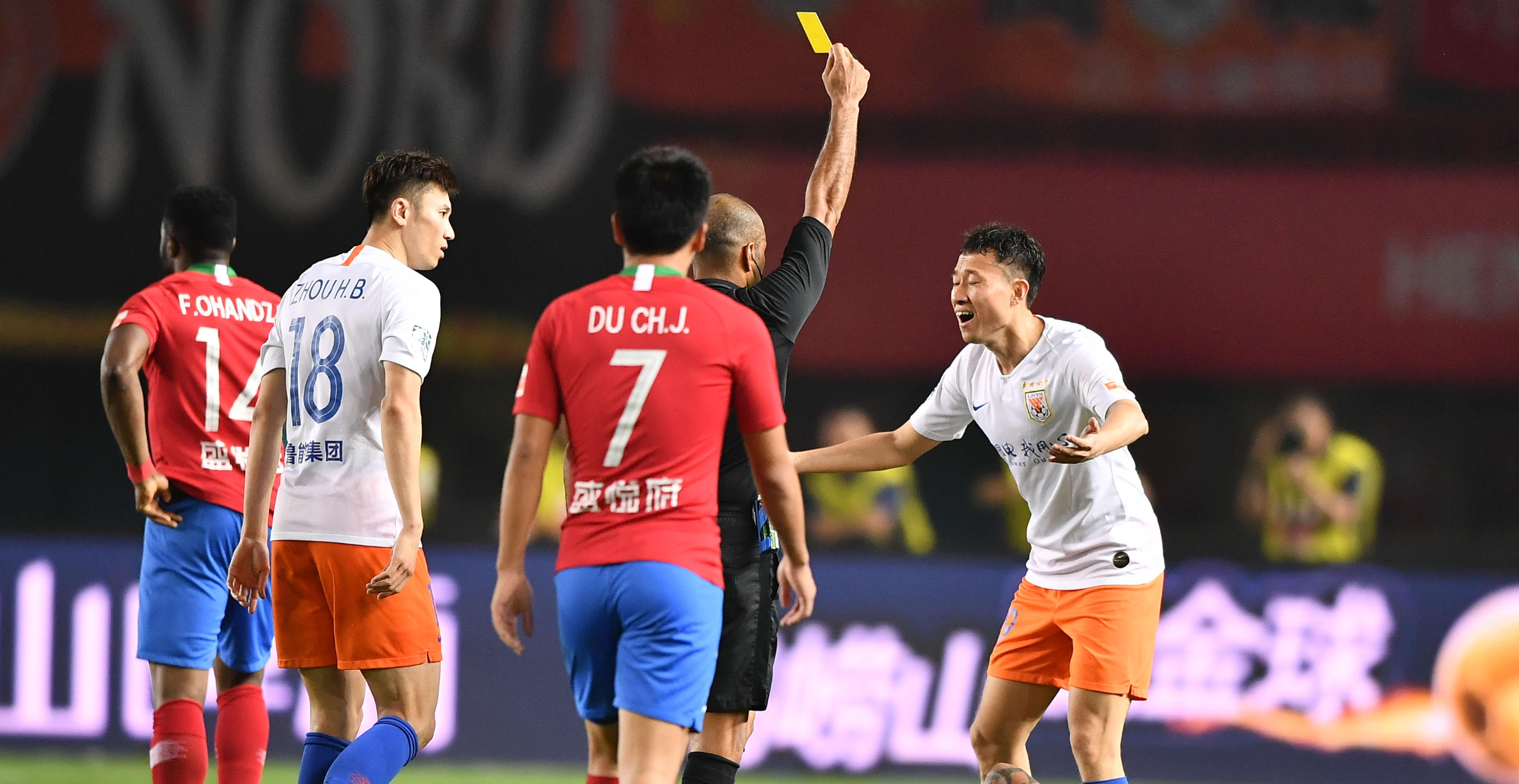 中超最新积分榜，上港第三，苏宁远离亚冠区，卓尔上升至第五