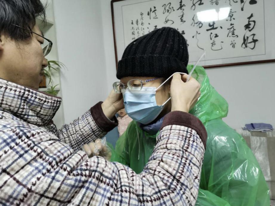 战疫一线巾帼扛起抗疫半边天,战疫女将坚守疫情防控第一线