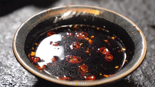 300°C石头锅，天黑才能吃