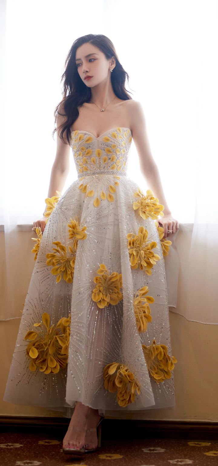 明星穿搭图片素材,明星新款服装图片大全