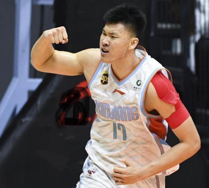 拉拉队长与阿联合影,易建联与拉拉队长合影