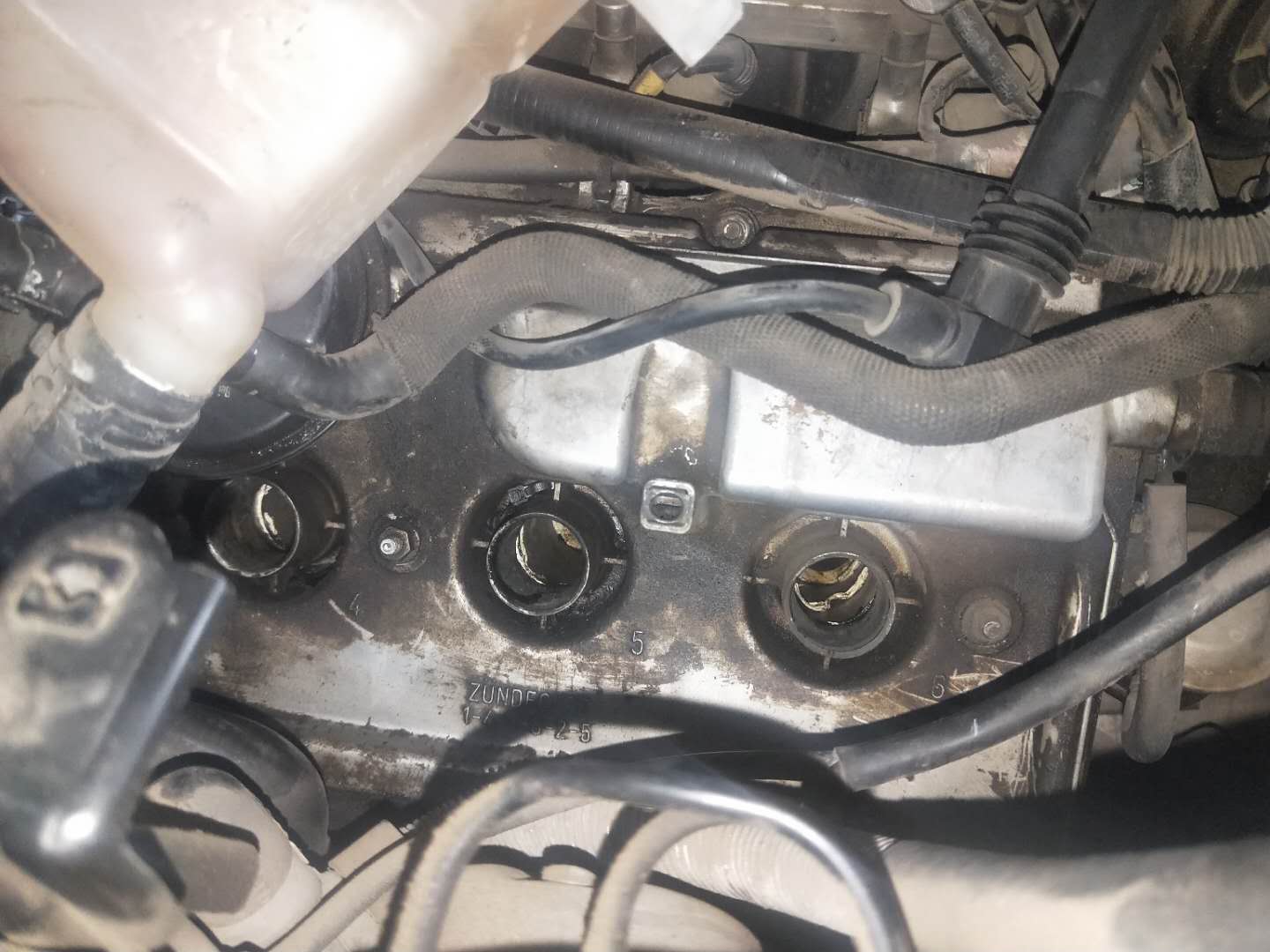 奥迪6缸2.8发动机通病,奥迪2.8v6发动机抖动缺缸