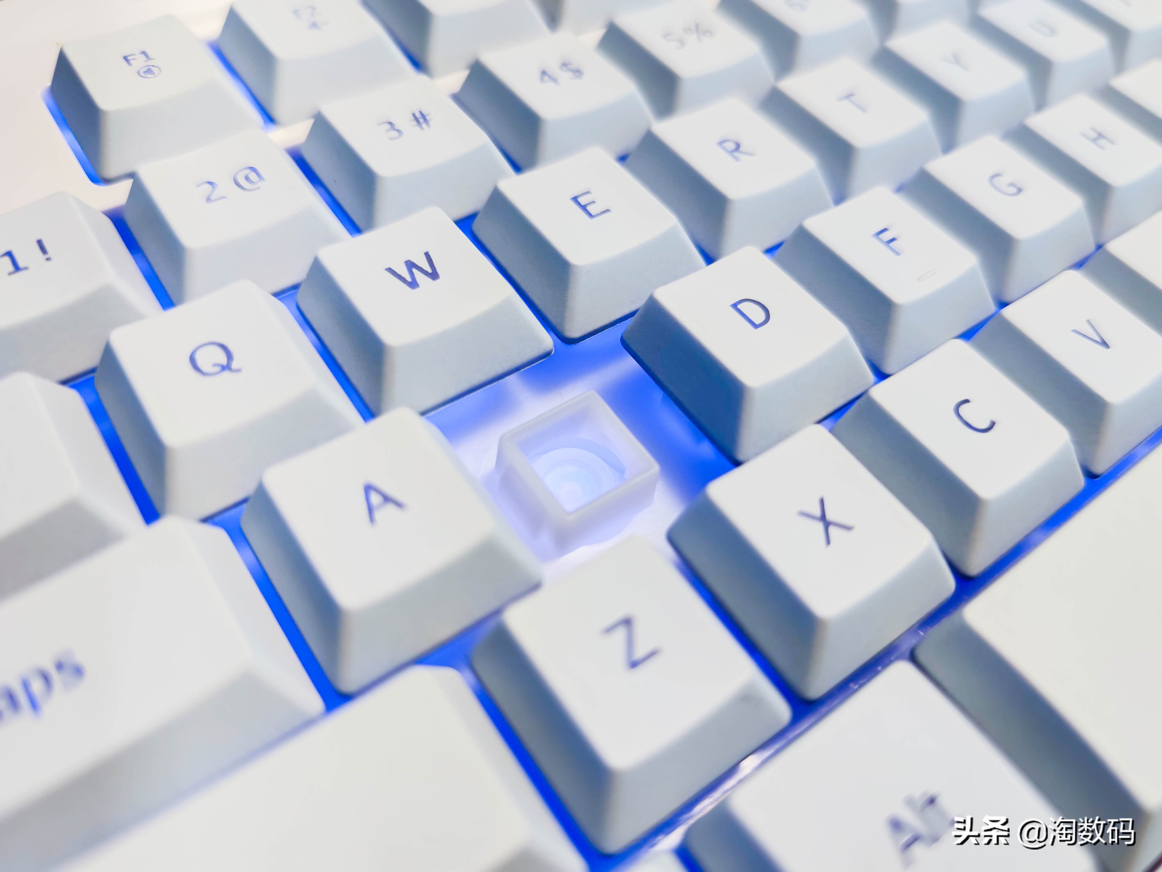 落魄侠客沦为白菜：￥69入手AULA狼蛛TGA大赛定制游戏键鼠套晒单