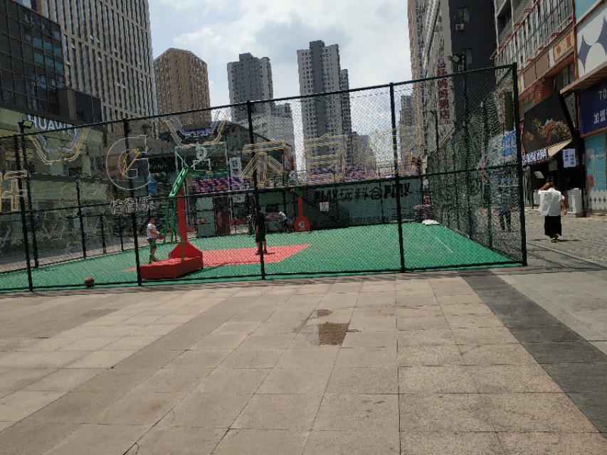 沈阳太原街眼镜赛隆批发城,沈阳温州眼镜批发城