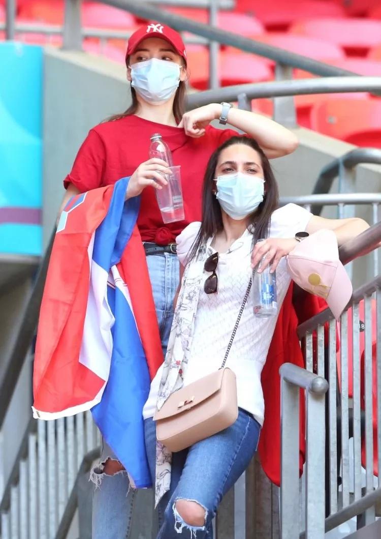 欧洲杯英格兰女球迷高清写真,欧洲杯球迷写真