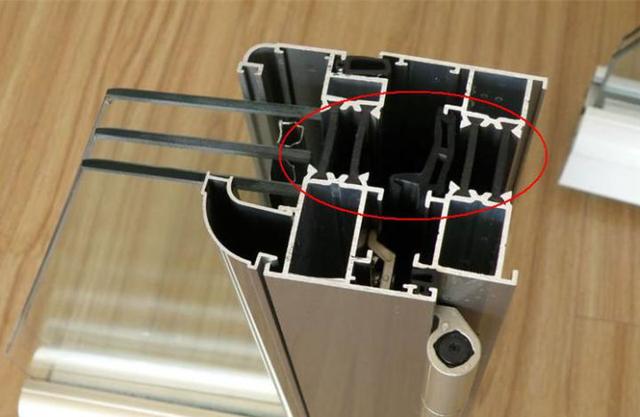 这12种东西没用却还卖得贼贵,最廉价的四样东西千万不要买