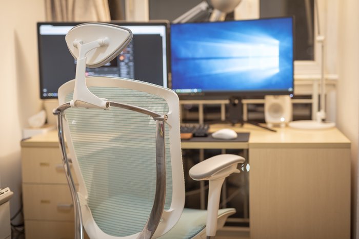 这把“无间道”椅凭什么敢卖到过万冈村Contessa2代