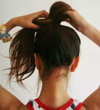 头发扎起来很短怎么扎丸子头,丸子头这样扎才好看整天都不易散
