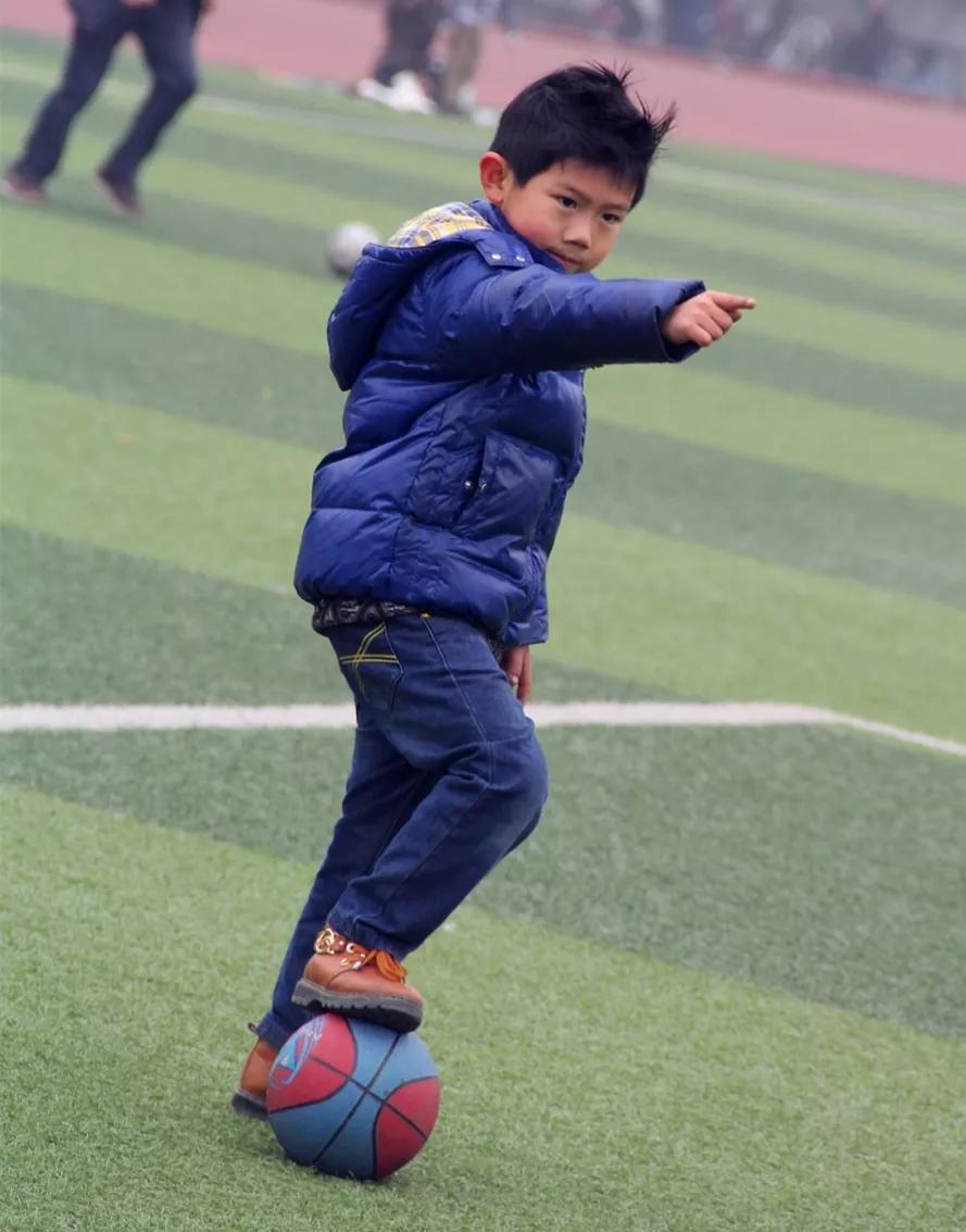 国脚教踢球,国脚中超踢不上球