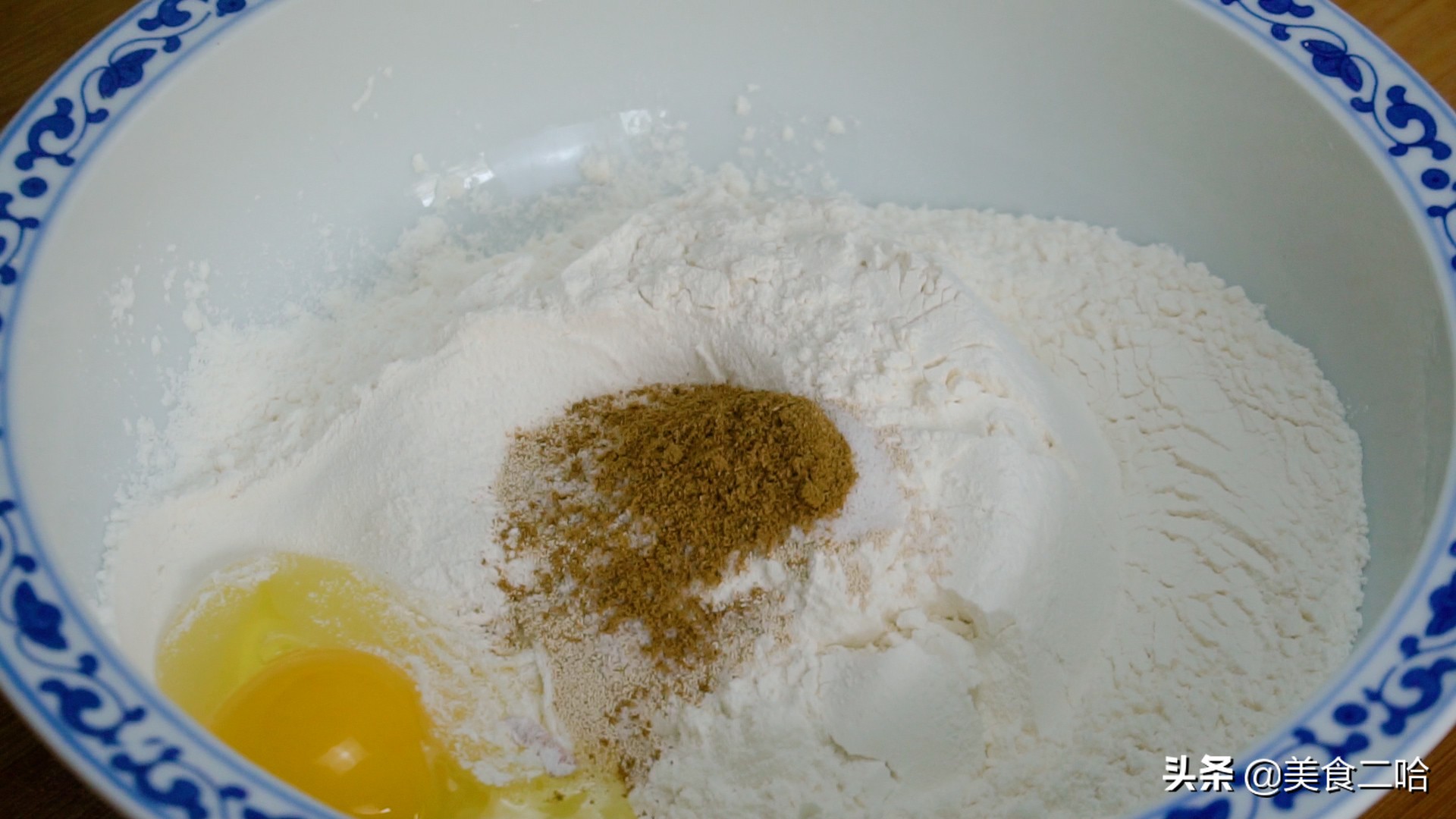 1碗面粉1个鸡蛋的做法,1碗面粉3个鸡蛋简单做出小零食