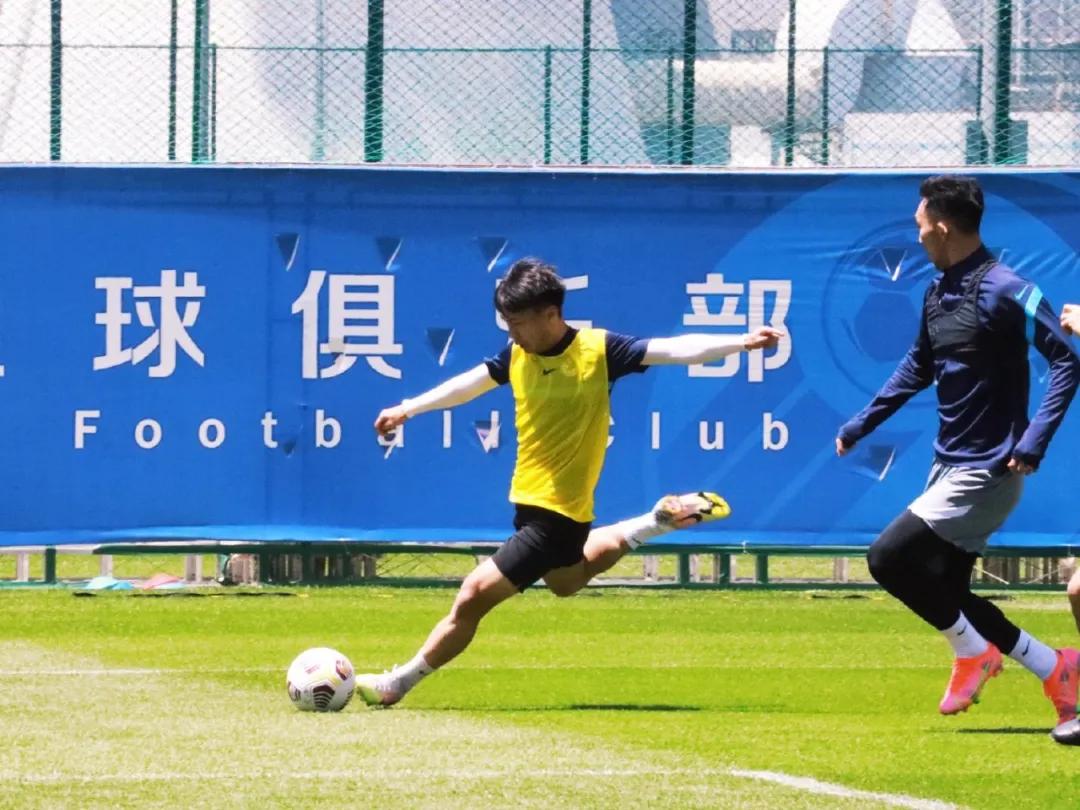 大连人队重返中超,大连集结