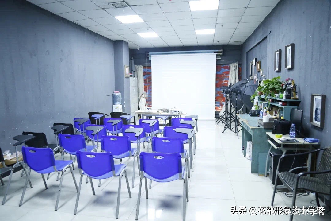 学美容纹绣美甲培训要多少钱,台州纹绣美甲化妆培训学校