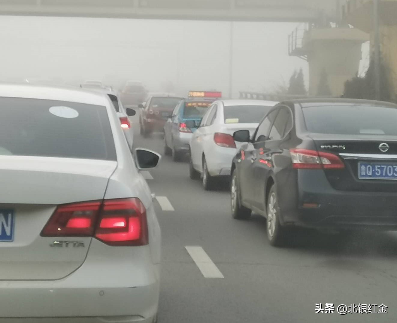 在抗击新冠肺炎的战斗中,在抗击疫情的这场战斗中