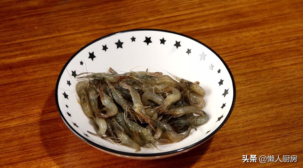 不加水煮的虾怎么做好吃,怎样做虾饼又脆又好吃