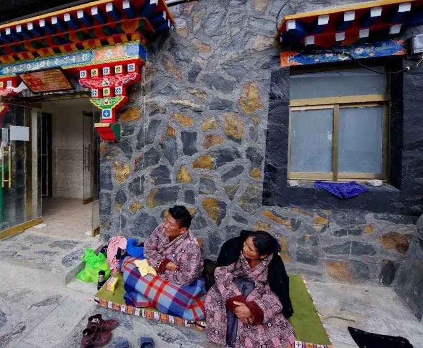 康布世界药王泉,秋季养生正当时