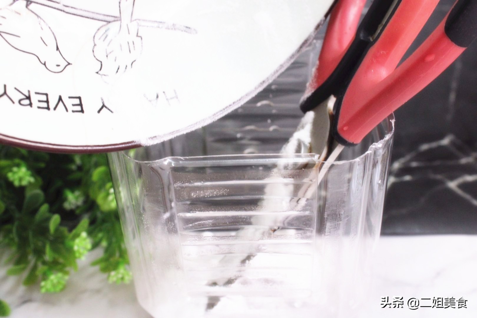 剪刀去锈最佳方法,剪刀除铁锈最简单的方法