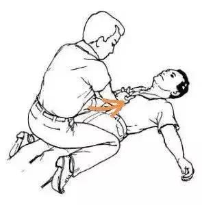 吃东西噎住自救法,吃东西噎住了怎么自救