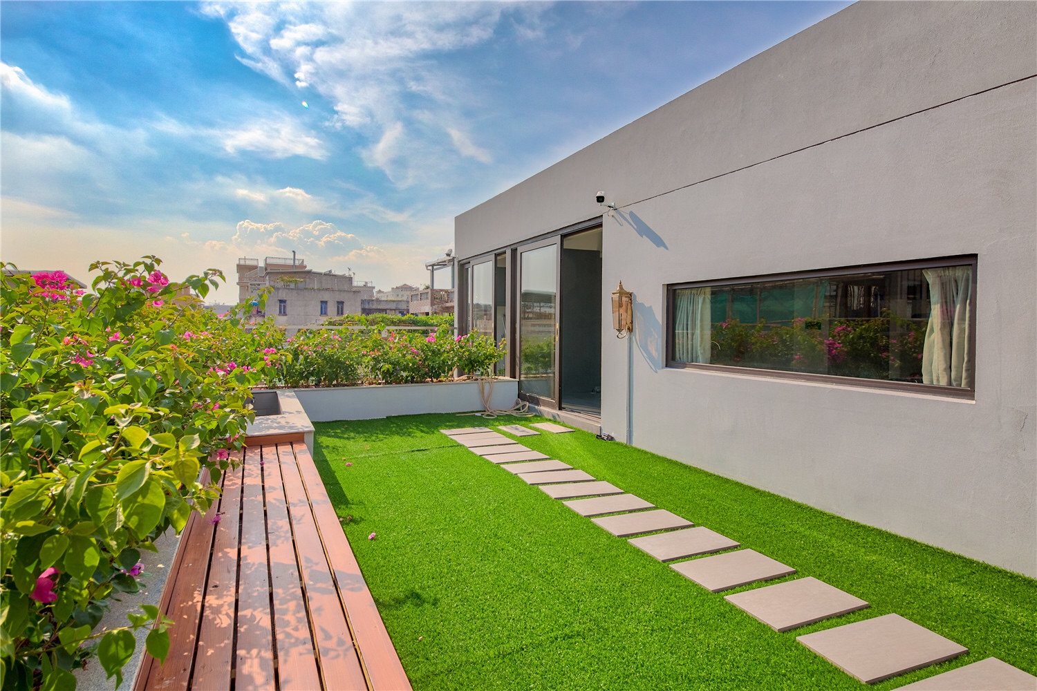 宅家烧烤,欣赏夜景,看书喝茶,疫情期间,我最羡慕住顶楼的朋友