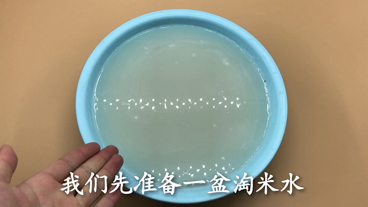 清水拖地干净不留水渍,怎样拖地地板才会干净又亮