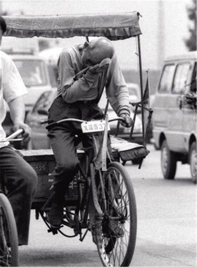 88岁白方礼：我老了，三轮车蹬不动了，这是给孩子们的最后一笔钱