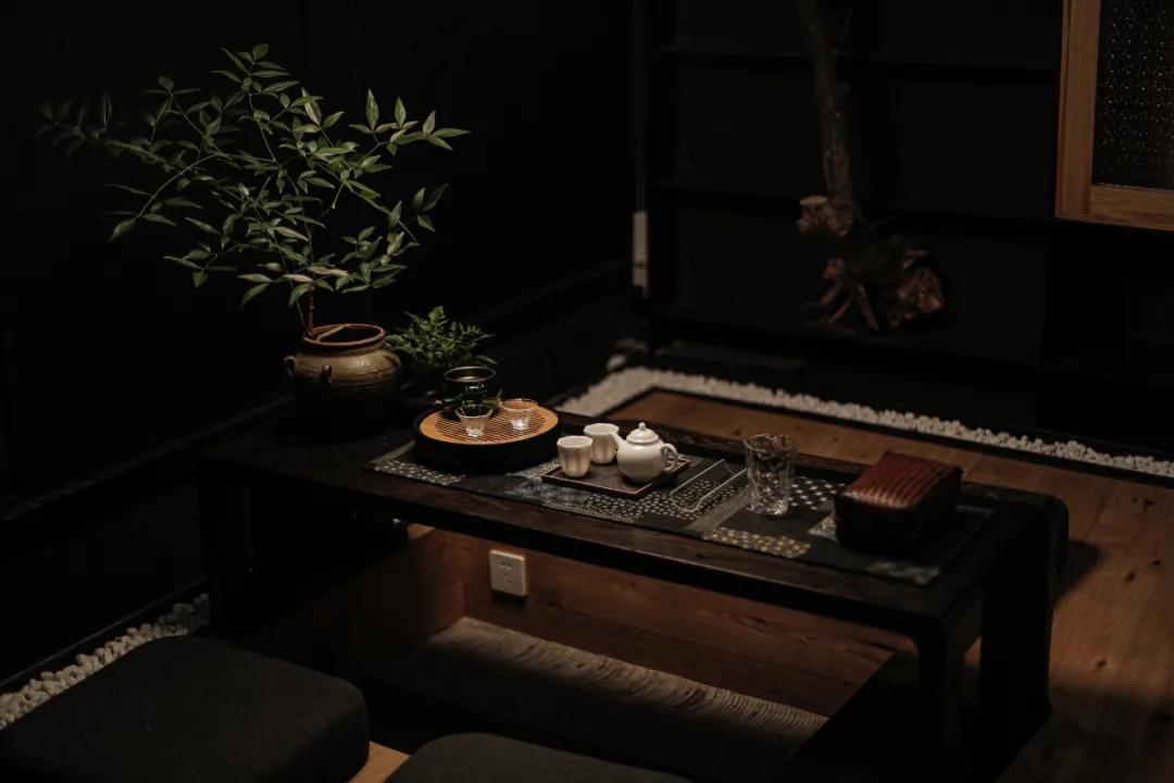 杭州20min直达设计师美宿！为一张床赴一座城，超小众玩法