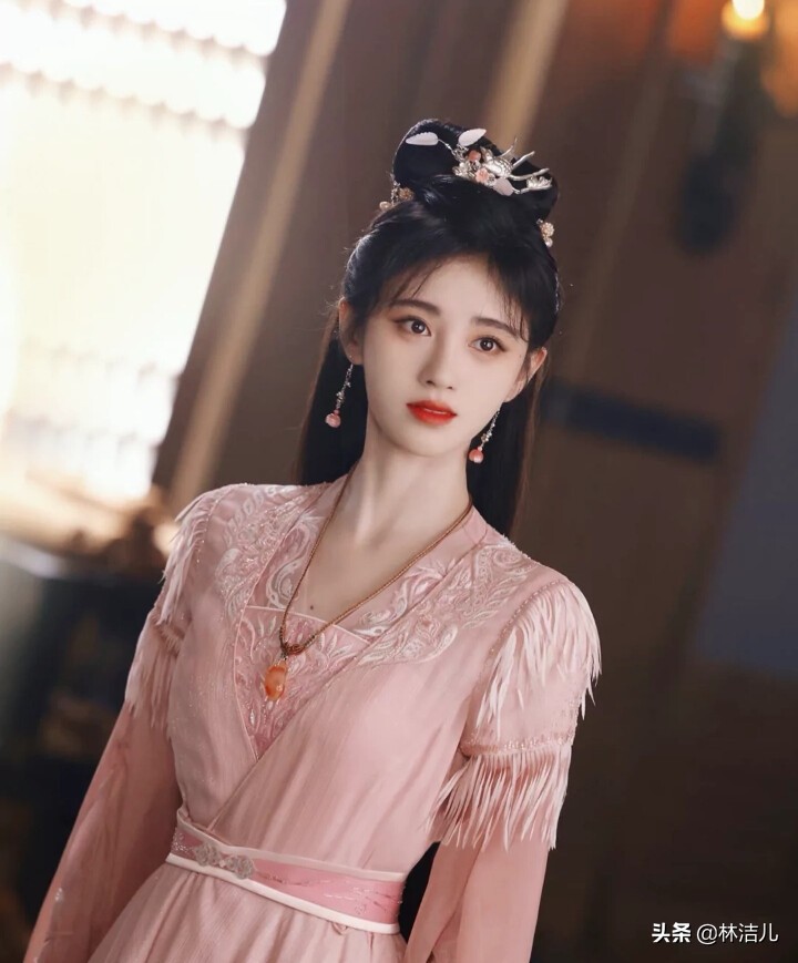 林允鞠婧祎糖果色,林允妆容是不是学鞠婧祎