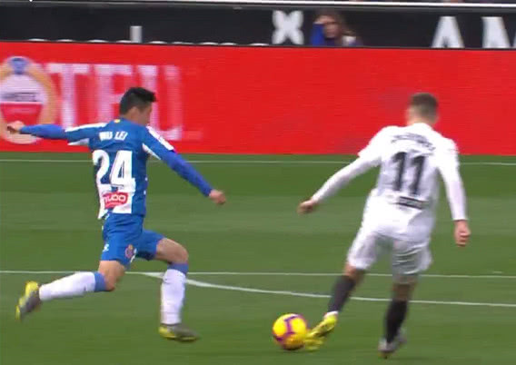 武磊西甲首次首发表现可圈可点！一细节看武磊跑位绝对世界级！