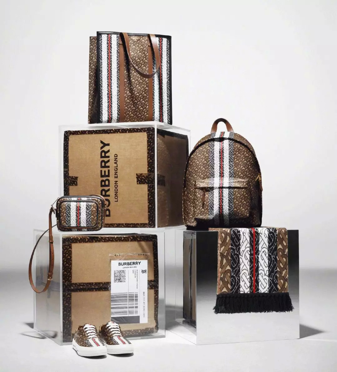 今年最流行最实用最能装的包包……竟然是购物袋？