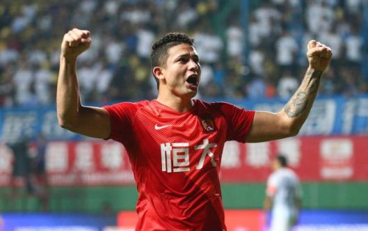 恒大球星多赚钱?细数一下恒大高薪球星薪资,最高的上亿