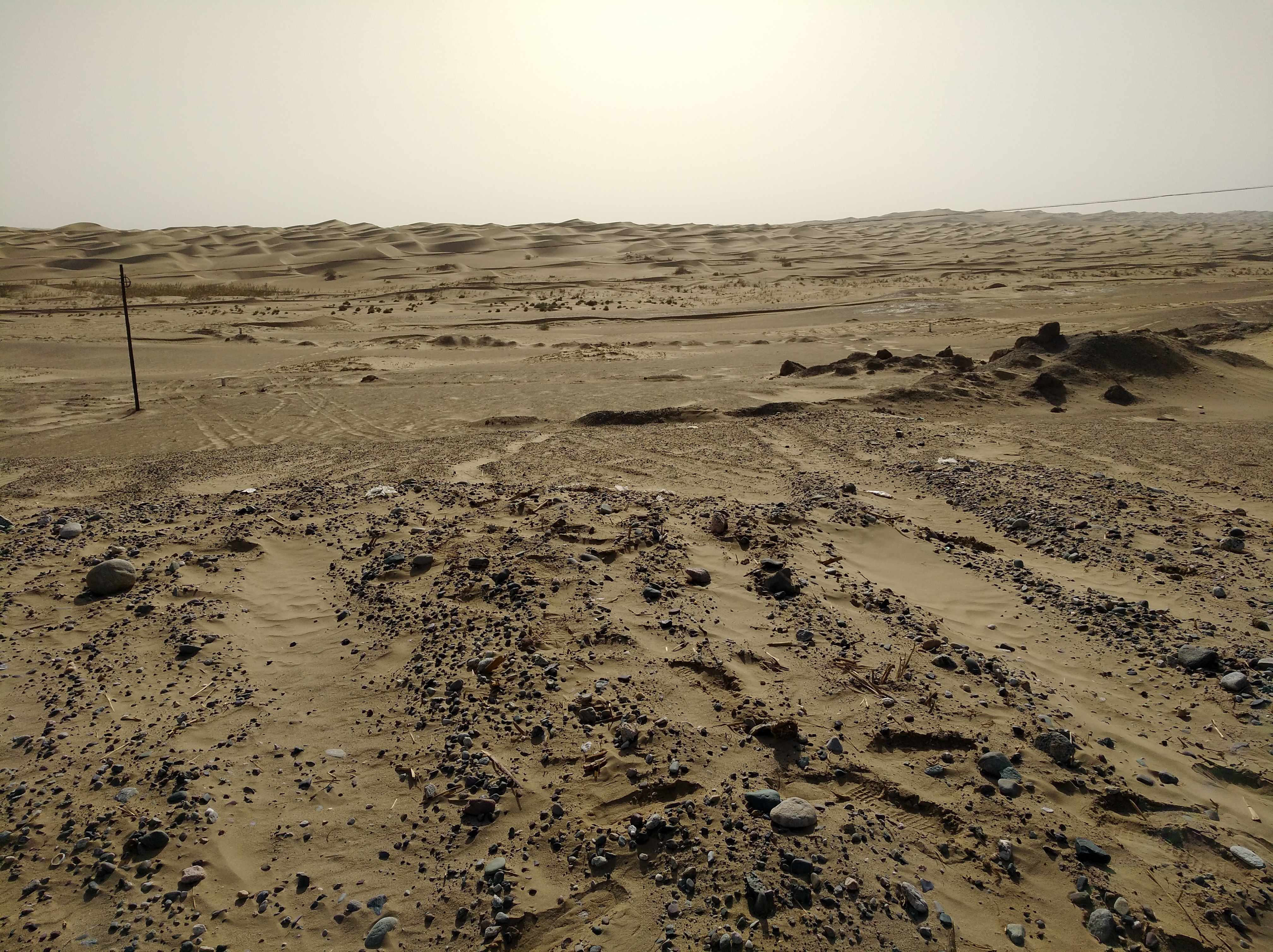 13000公里新手独驾*疆新**日记第23天——塔克拉玛干沙漠陷车自救