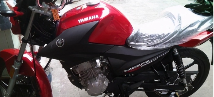 雅马哈天剑150是街车还是跑车,雅马哈万元踏板神车